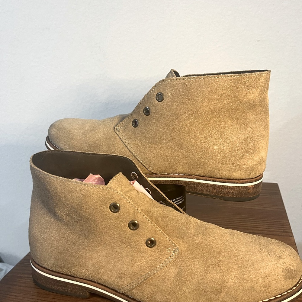 Helm DECLAN  the chukka boot. Used one time the boot is like new and ready